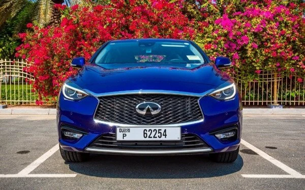 Infiniti Q30