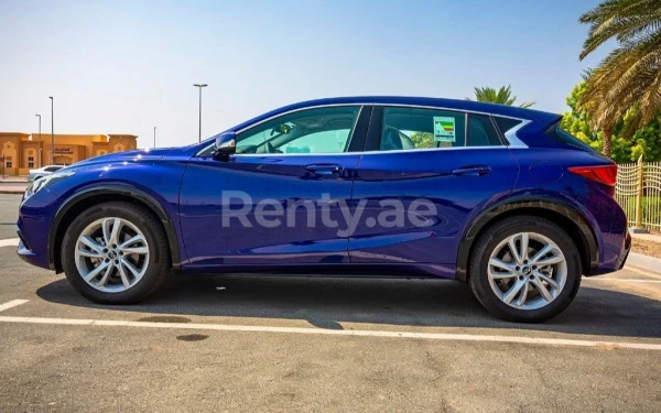 Infiniti Q30