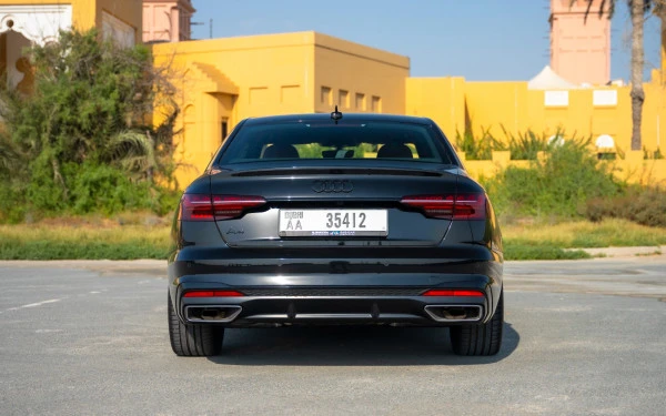 Black Audi A4, 2024 Photo 4