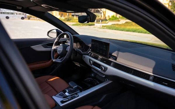Black Audi A4, 2024 Photo 7