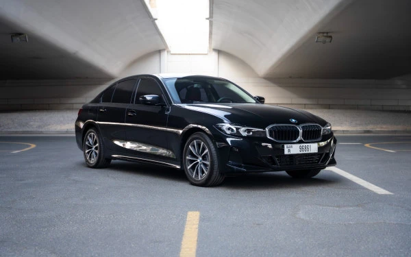 Black BMW 318i, 2025 Photo 3
