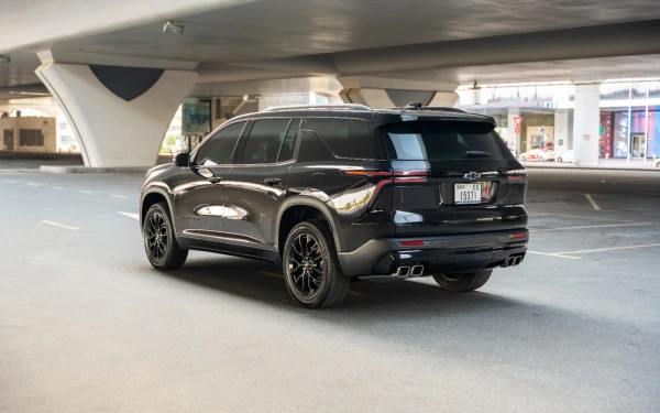Black Chevrolet Traverse, 2025 Photo 5