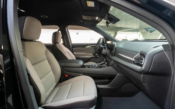Black Chevrolet Traverse, 2025 Photo 7