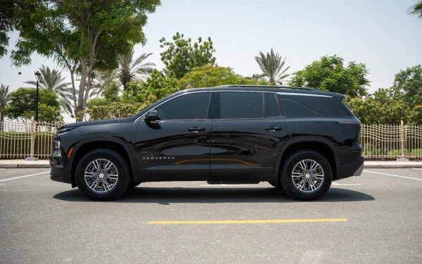 Black Chevrolet Traverse, 2026 Photo 9