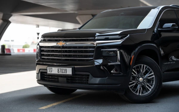 Black Chevrolet Traverse, 2026 Photo 3
