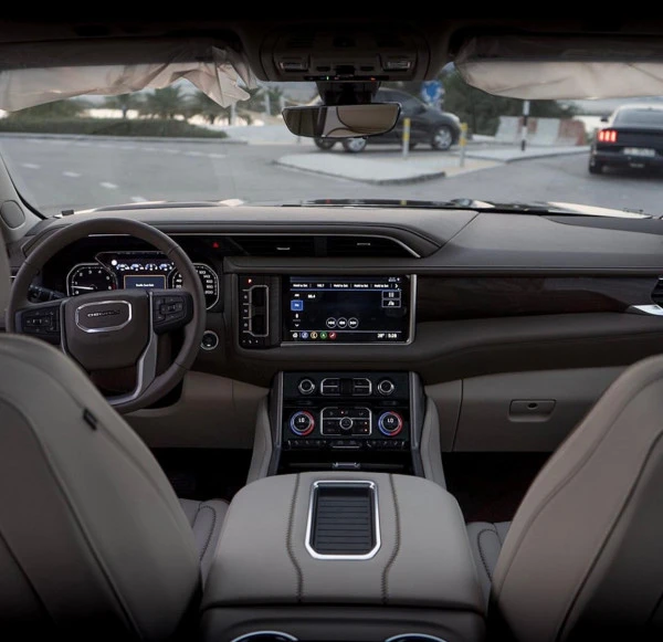 Black GMC Yukon Denali, 2021 Photo 3