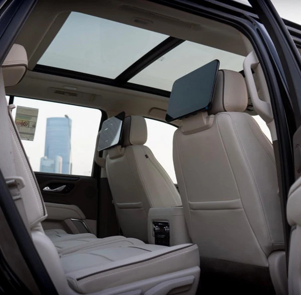 Black GMC Yukon Denali, 2021 Photo 5