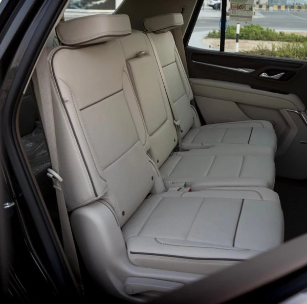 Black GMC Yukon Denali, 2021 Photo 6