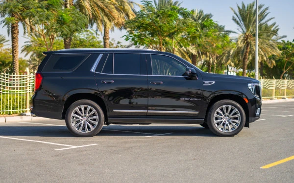 Black GMC Yukon Denali, 2024 Photo 2