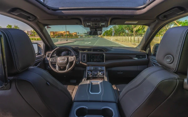 Black GMC Yukon Denali, 2024 Photo 5