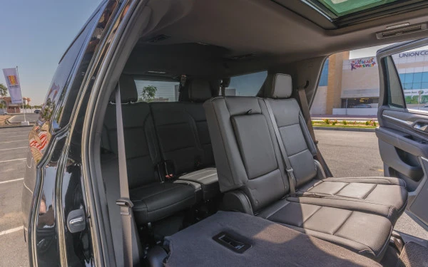 Black GMC Yukon Denali, 2024 Photo 10
