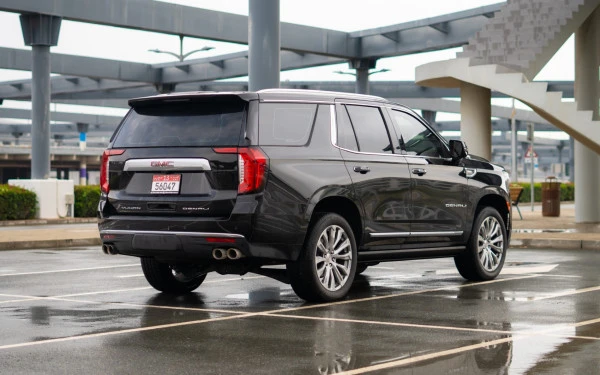 Black GMC Yukon Denali, 2024 Photo 2