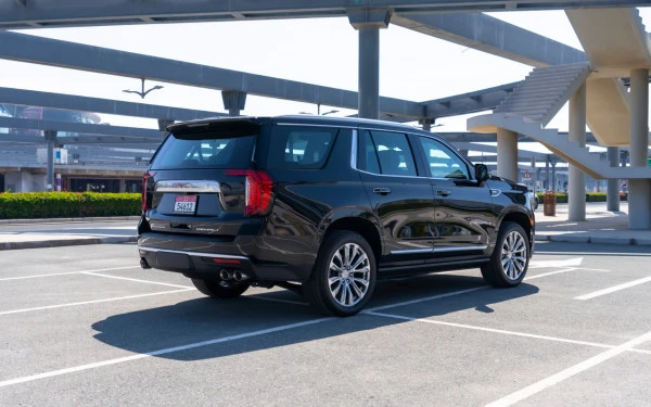 Black GMC Yukon Denali, 2024 Photo 3