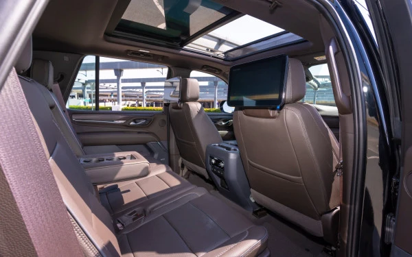 Black GMC Yukon Denali, 2024 Photo 6