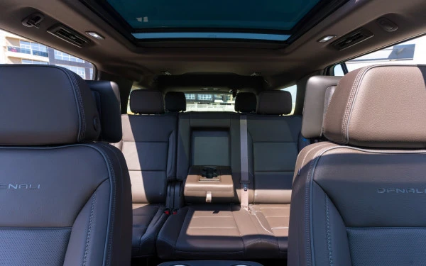 Black GMC Yukon Denali, 2024 Photo 8