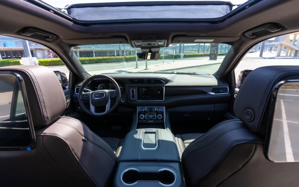 Black GMC Yukon Denali, 2024 Photo 9