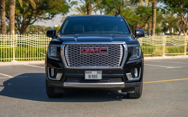 Black GMC Yukon Denali, 2024 Photo 2