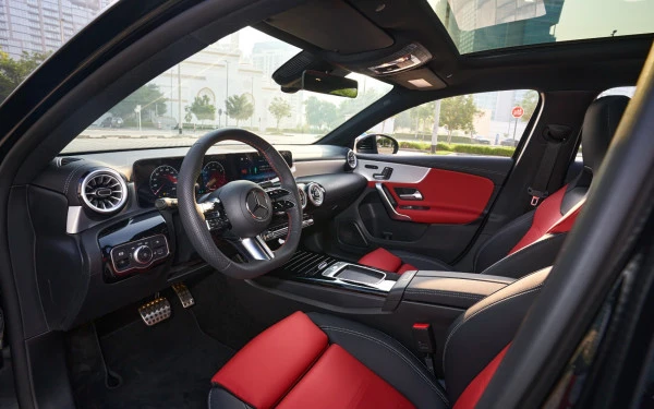 Black Mercedes A200, 2024 Photo 4