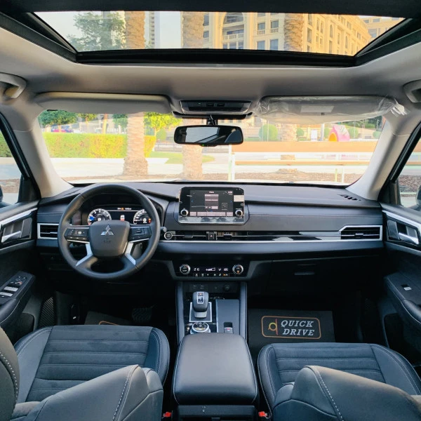White Mitsubishi Outlander, 2025 Photo 7