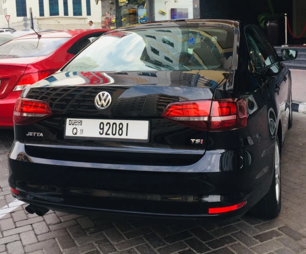 Black Volkswagen Jetta, 2018 Photo 2