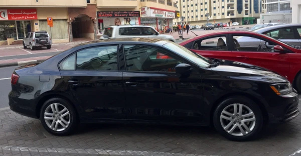 Black Volkswagen Jetta, 2018 Photo 3