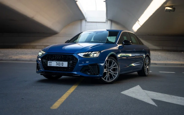 Blue Audi A4, 2024 Photo 2
