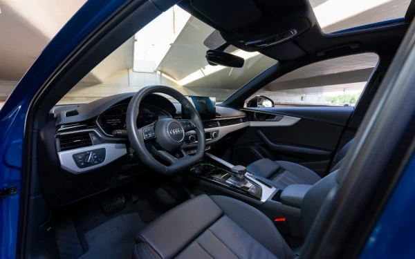 Blue Audi A4, 2024 Photo 7