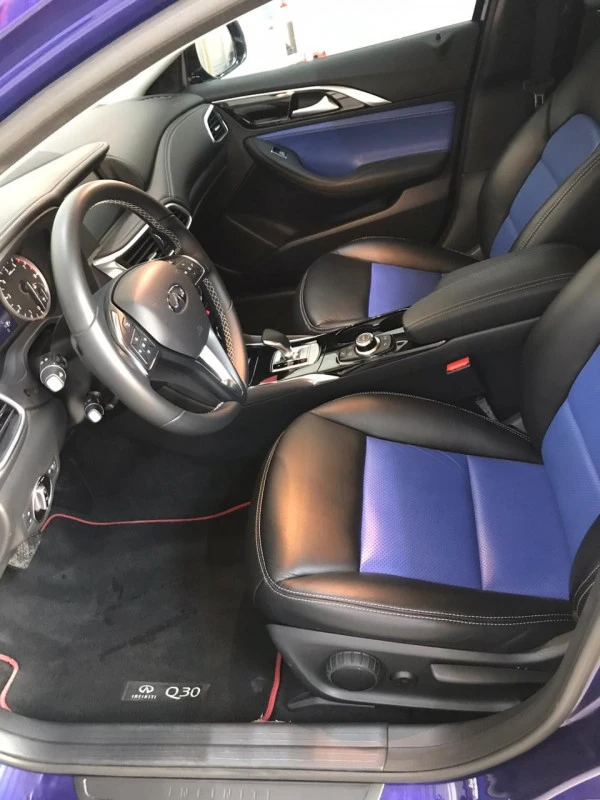 Blue Infiniti Q30, 2019 Photo 4