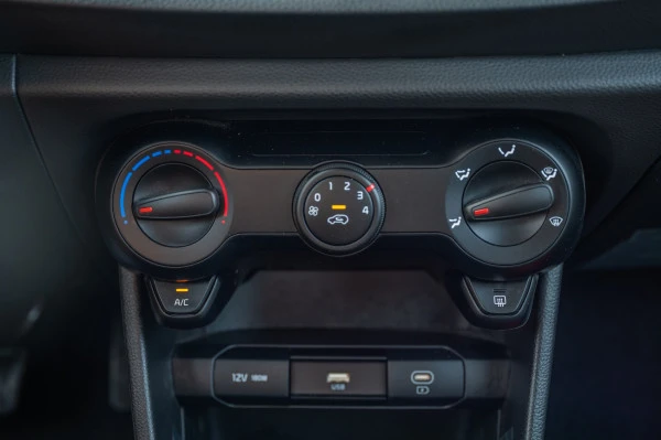 Blue KIA Picanto, 2024 Photo 8