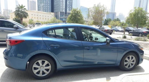 Blue Mazda 3, 2019 Photo 1