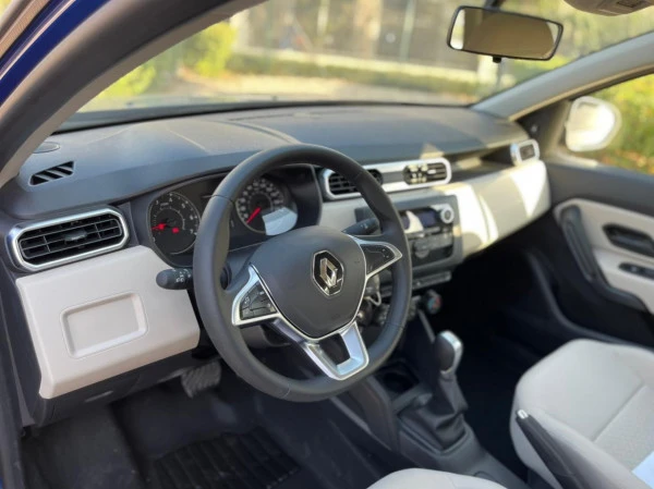Blue Renault Duster, 2022 Photo 3