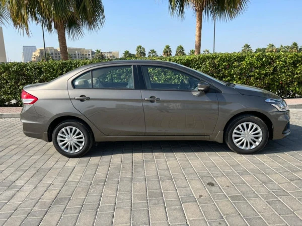 Grey Suzuki Ciaz, 2023 Photo 2