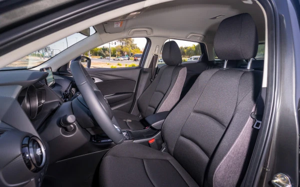 Dark Blue Mazda CX3, 2024 Photo 7