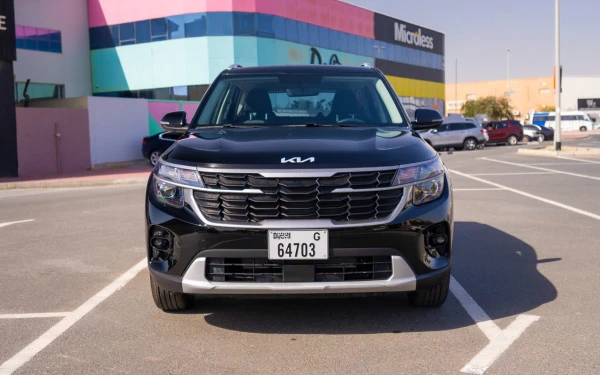 Black KIA Seltos, 2024 Photo 1