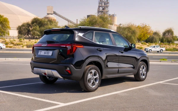 Black KIA Seltos, 2024 Photo 4