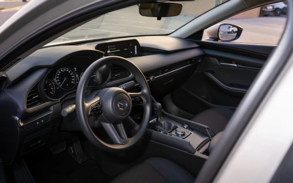 Gold Mazda 3, 2024 Photo 4