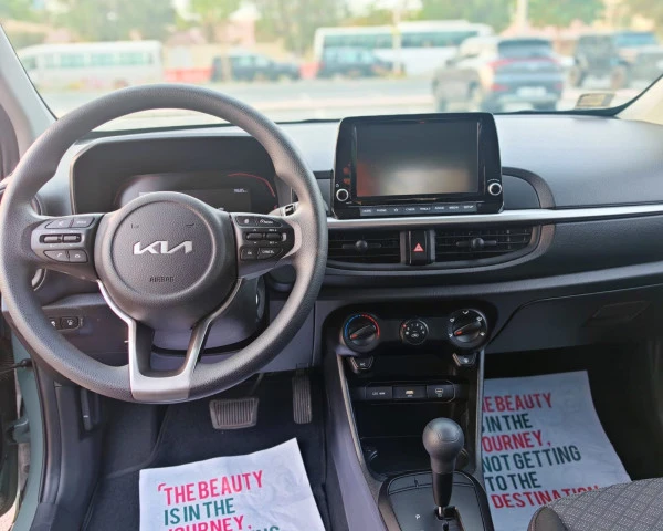 Green KIA Picanto, 2025 Photo 3