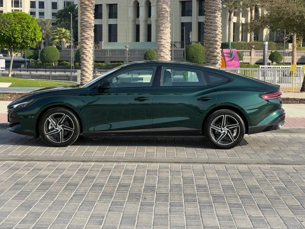 Green MG 7, 2025 Photo 3