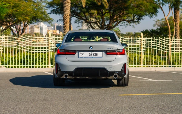 Grey BMW 320i, 2024 Photo 4