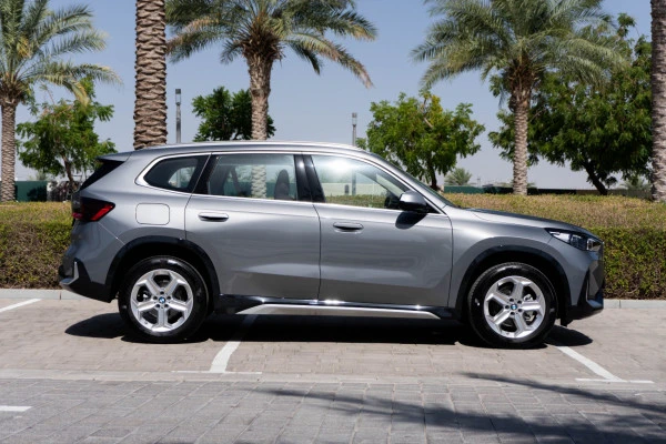 Grey BMW X1, 2024 Photo 3