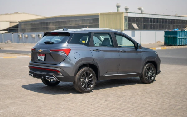 Grey Chevrolet Captiva, 2024 Photo 3