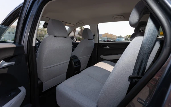 Grey Chevrolet Captiva, 2024 Photo 7