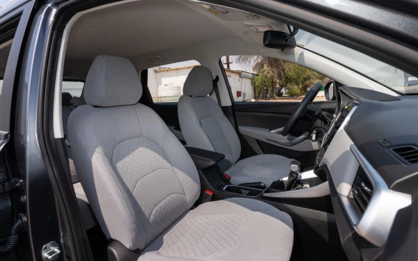 Grey Chevrolet Captiva, 2024 Photo 9