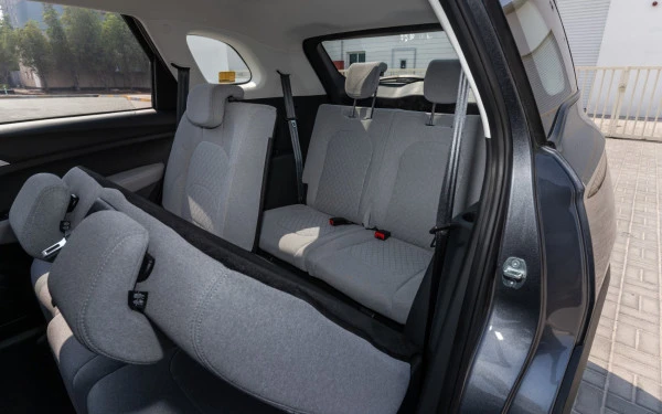 Grey Chevrolet Captiva, 2024 Photo 6