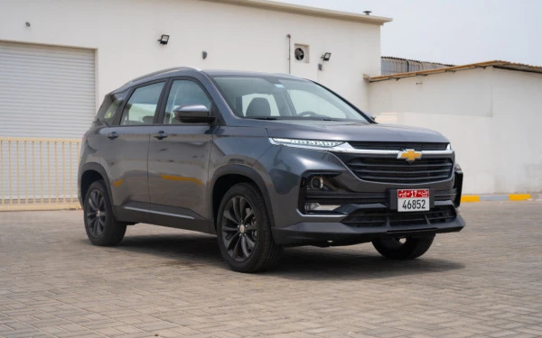 Grey Chevrolet Captiva, 2024 Photo 2