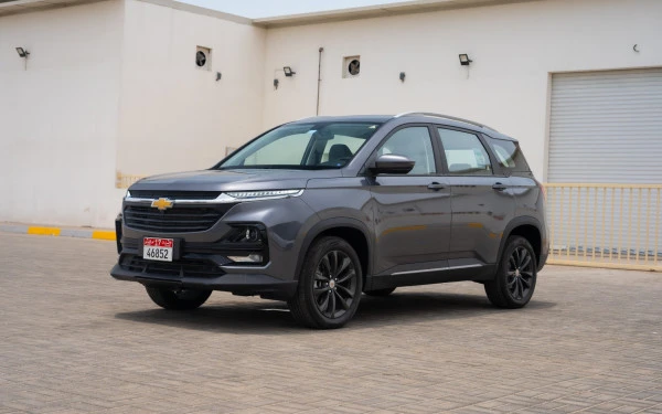 Grey Chevrolet Captiva, 2024 Photo 3