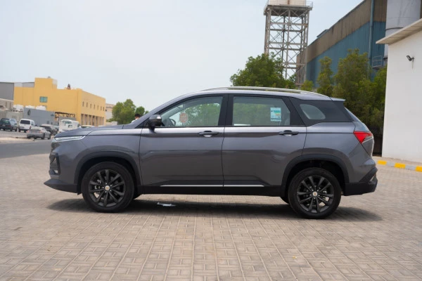 Grey Chevrolet Captiva, 2024 Photo 4