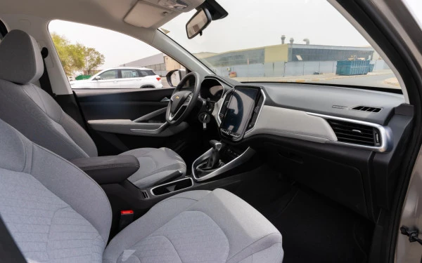 Grey Chevrolet Captiva, 2024 Photo 7