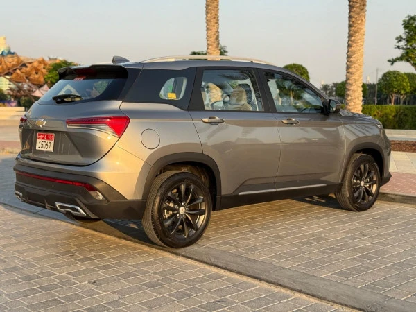 Grey Chevrolet Captiva, 2025 Photo 1