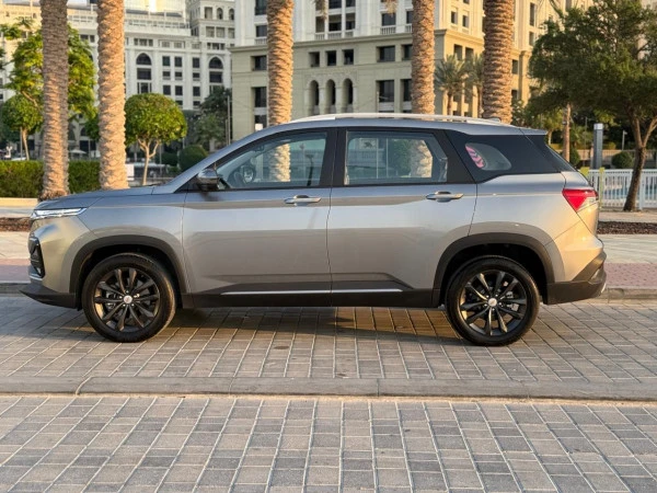 Grey Chevrolet Captiva, 2025 Photo 2